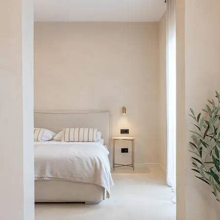 Oda ve Kahvaltı Lo͝or Luxury