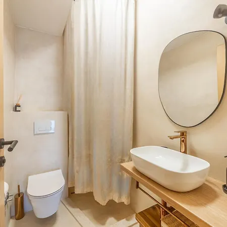 Oda ve Kahvaltı Lo͝or Luxury 4*