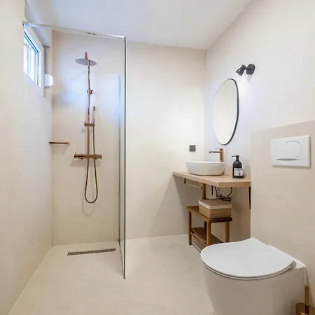 Lo͝or Luxury Oda ve Kahvaltı Stobreč