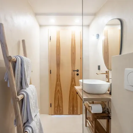 Lo͝or Luxury Retreat Stobreč