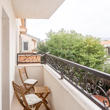 Lo͝or Luxury 4* Stobreč