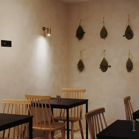 Oda ve Kahvaltı Lo͝or Luxury Stobreč