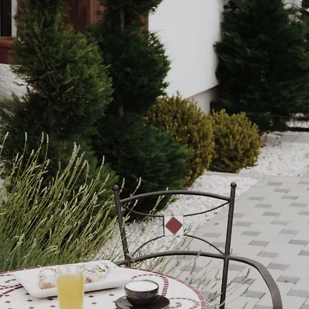 Oda ve Kahvaltı Lo͝or Luxury