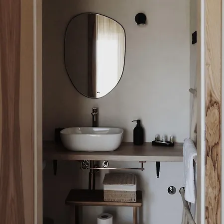 Lo͝or Luxury Retreat 4*