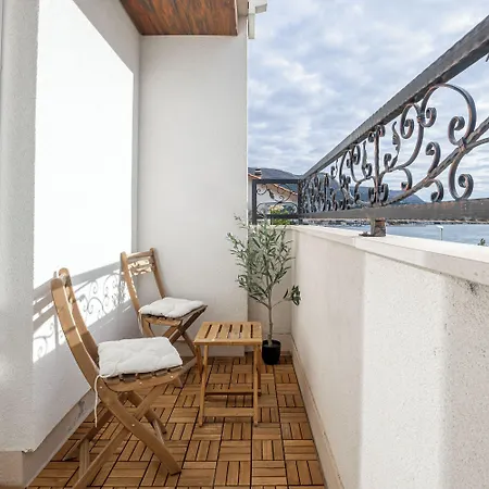 Lo͝or Luxury Retreat Готель типу 