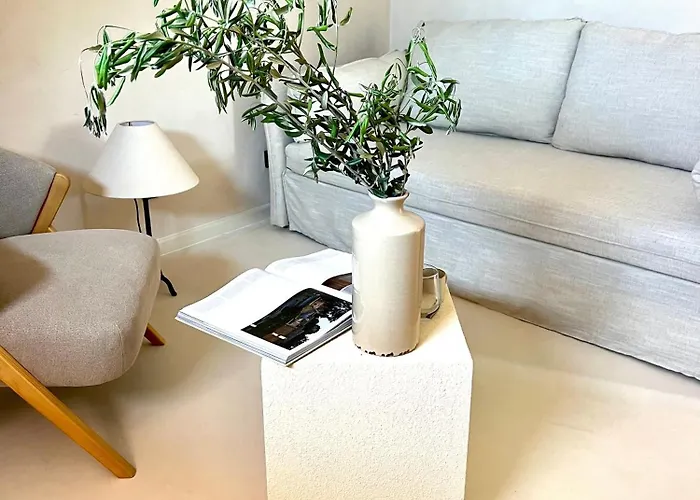 לינה וארוחת בוקר Lo͝or Luxury סטוברץ