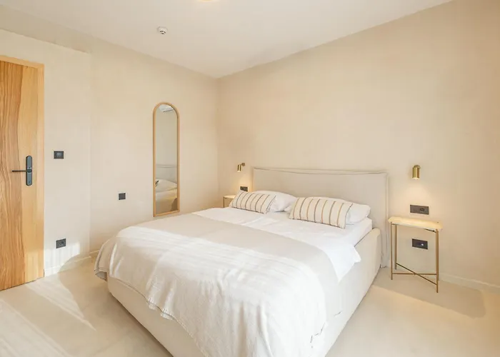 Lo͝or Luxury לינה וארוחת בוקר