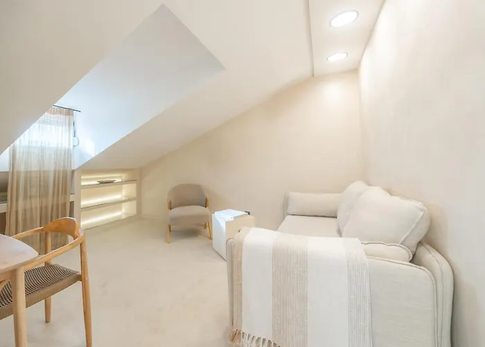 Lo͝or Luxury לינה וארוחת בוקר 4*