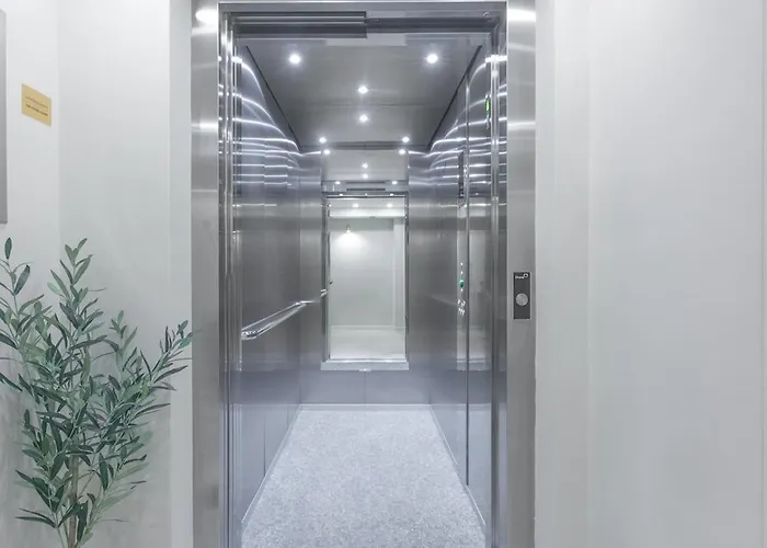 Lo͝or Luxury לינה וארוחת בוקר 4*