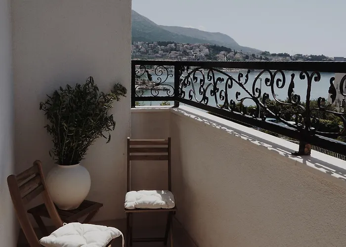 Lo͝or Luxury לינה וארוחת בוקר 4*