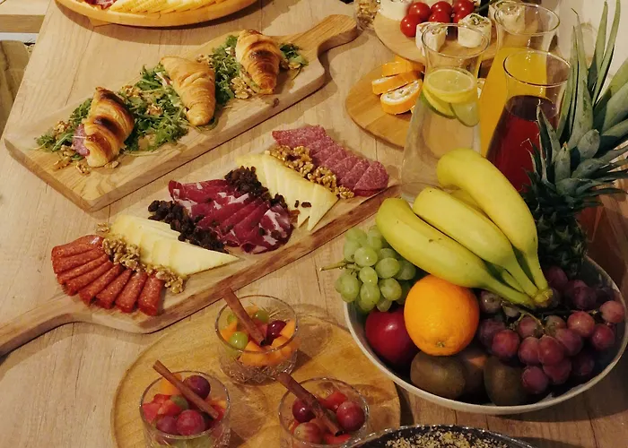 לינה וארוחת בוקר Lo͝or Luxury סטוברץ