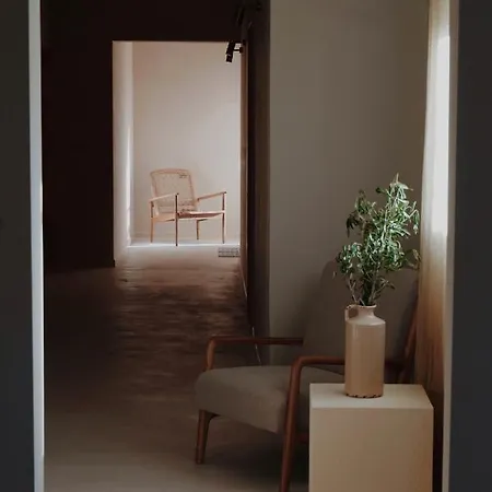 Otel Lo͝or Luxury Retreat Stobreč